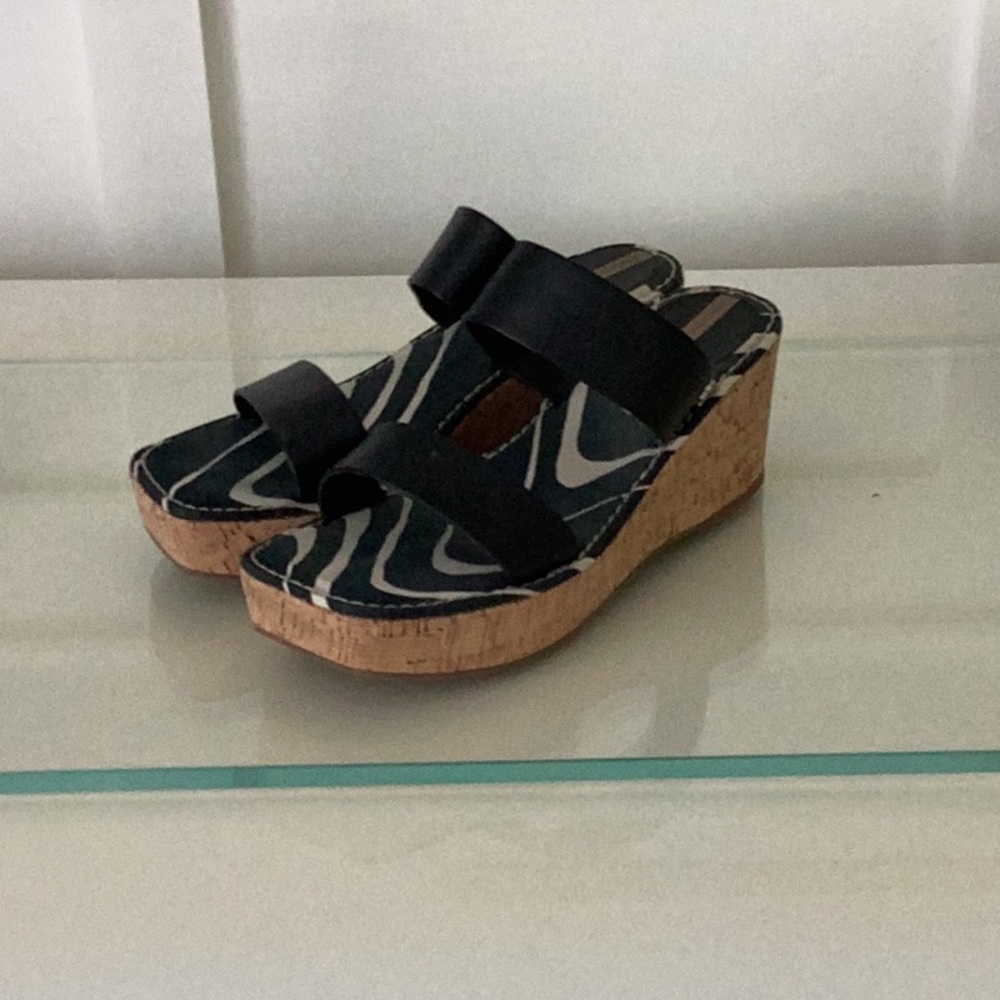 Sam Edelman Black and Tan Wedges